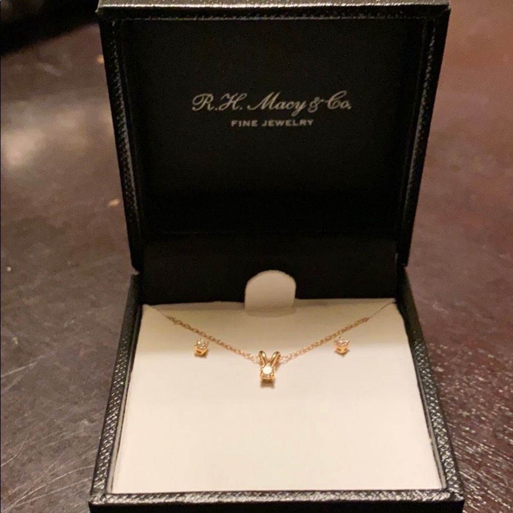 Diamond pendant 10 karat necklace and earrings